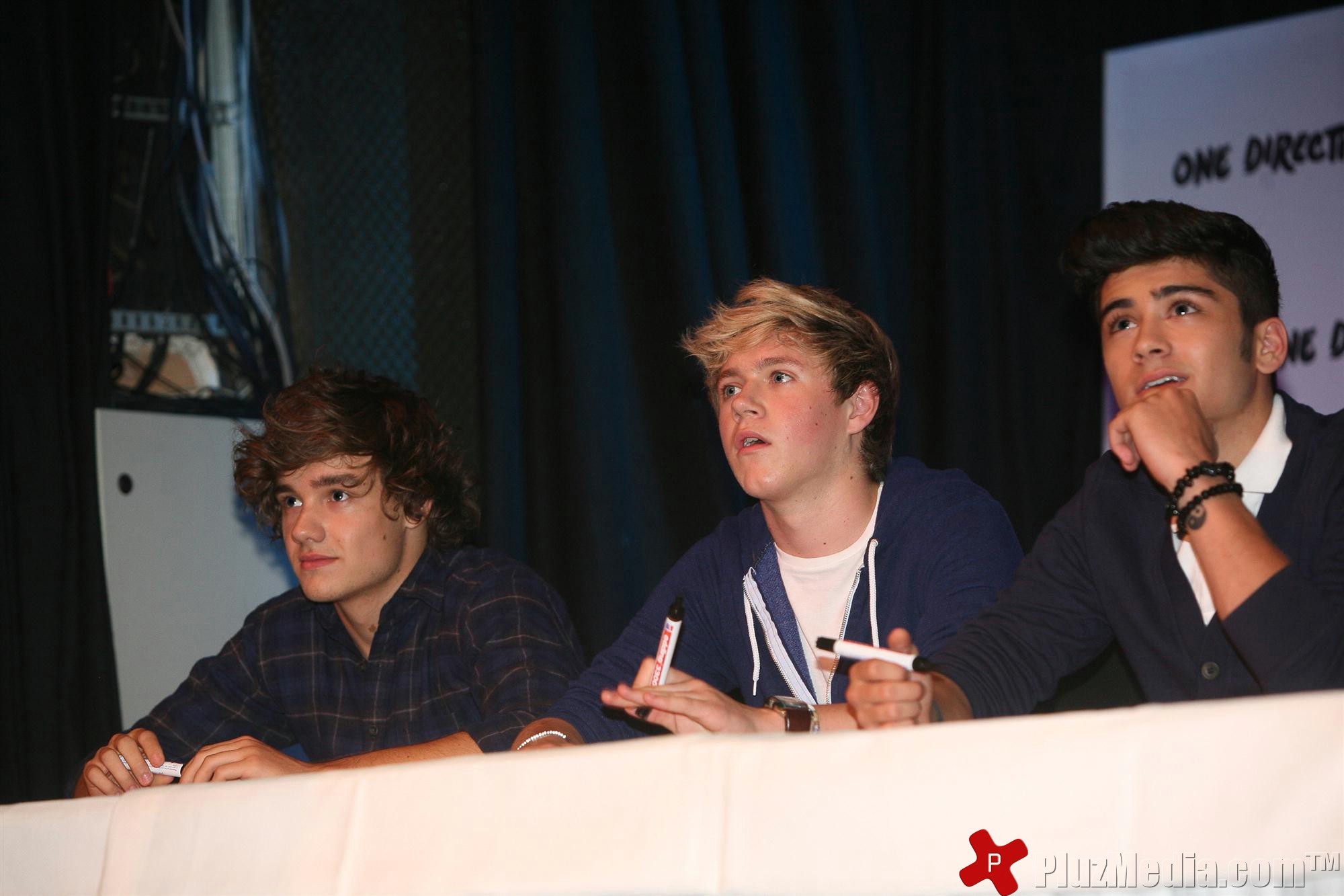 One Direction attends a fan event at the Hotel Arena | Picture 95489